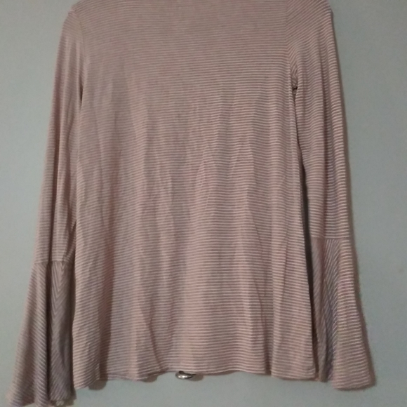 American Eagle Soft and Sexy Mauve and White Striped Bell Sleeve Shirt Small - Picture 10 of 11